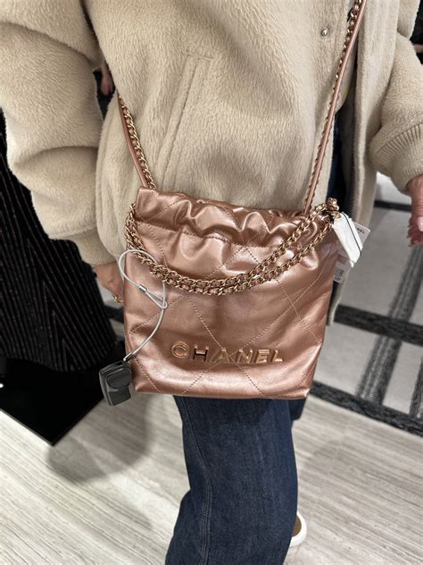 Chanel 22 carryall